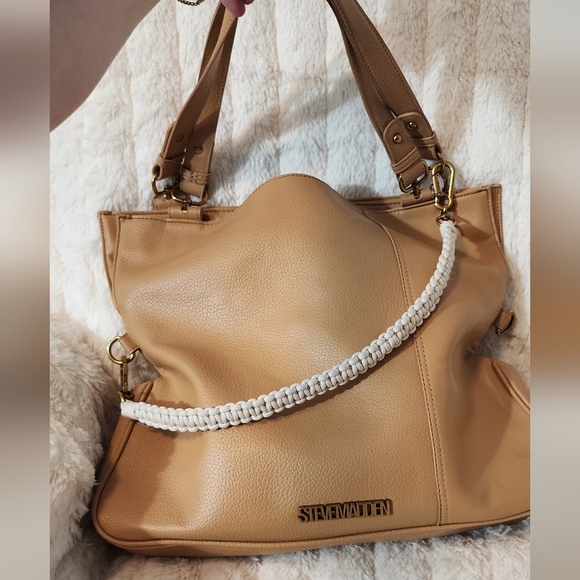 SOLD - Picture 1 of 7